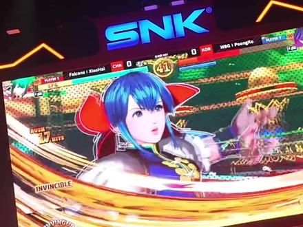 冠军小孩专业调校手感,盖世小鸡天王星 8K 冠军联名版! #盖世小鸡 #盖世小鸡天王星8K冠军联名版 #曾卓君 #游戏手柄