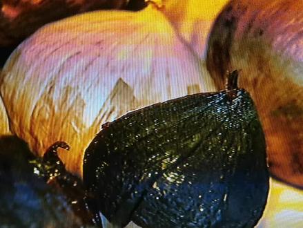 黑蒜和鲜蒜的区别,,,#好产品一起分享 #愿所有人平安健康