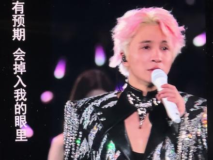 怎么能有这么多小动作哈哈哈哈哈哈哈哈哈哈哈👻
#薛之谦广州演唱会