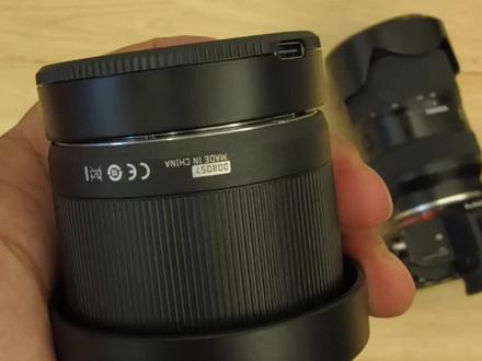 客观聊聊铭匠50mm F1.8 Neo这款镜头,最大的优势是价格便宜,首发399,现在500以内也能拿下,本以为亲民定价能带来实在体验,实际上手落差很大。整机装配质感欠佳,后盖存在明显松动异响,对焦工作时也伴随多余噪音,日常拍摄还经常出现对焦犹豫、来回拉风箱的情况。
低价不该成为品控和体验妥协的理由,器材好不好终究要回归实际使用感受。也不太理解首发到手就一味吹捧安利的风气,抛开滤镜理性看待,这款产品诚意明显不足,我这边还是选择直接退货了。#镜头设备 #摄影器材镜头 #铭匠光学 #铭匠50mmf1.8neo #摄影器材避坑