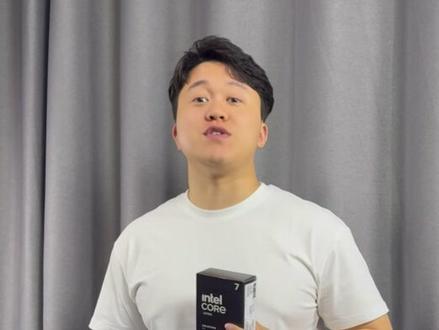 U7 VS 9800X3D 究竟谁能更胜一筹 #鼠兄科技 #diy电脑 #测评