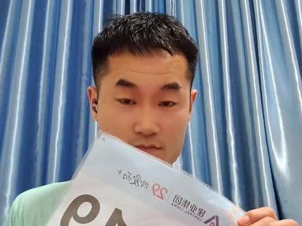 #鹤壁马拉松大赛 衣服小了,谁能换下。现在的XL码,大了不限。望家门口的比赛圆满成功,也祝参赛的大家都有好成绩