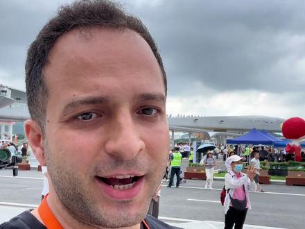 体验打卡包茂高速柏桥服务区 —— 这是一颗位于广东茂名乡村的新亮点✨。
不仅仅是一个普通的高速服务区,它承载着一份温暖的使命:支持本地农民,助力乡村小商家发展。
在这里,旅客不仅可以休息补给,还能品尝地道美食,购买手工特产,感受纯朴的乡村人情味。
这是连接城市与乡村的一座桥梁,也是乡村振兴的美丽一步。
让我们一起打卡,为这片土地加油吧!
🚗☕🌾
Experience and check in at the Baqiao Service Area on the Baomao Expressway — a newly opened gem in the rural heart of Maoming, Guangdong.
More than just a rest stop, this service area was built with a heartfelt mission: to support local farmers and boost small businesses in the countryside. Here, travelers can enjoy not only comfort and convenience but also taste authentic local flavors, discover handmade goods, and feel the warmth of rural hospitality. It’s a beautiful step forward in connecting people with the land and helping communities grow.
#茂名 #茂名旅行 #广东生活 #广东必打卡 #外国人在中国