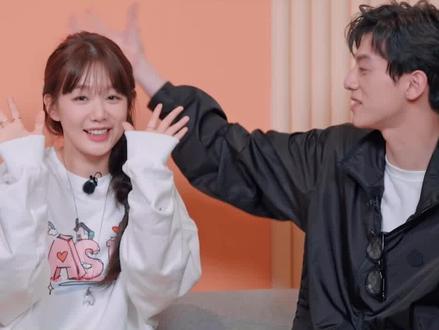 #赖伟明 #徐梦洁 超甜手势舞教程来咯~#一拍即合的我们