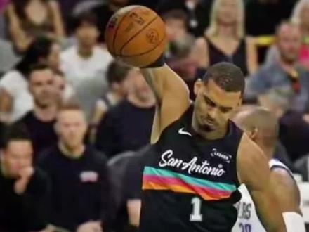 文班26分钟40分13板,满65场与亚历山大拼抢常规赛MVP #文班亚马 #亚历山大 #MVP