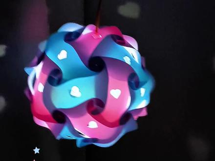 发光镭射灯笼组装教程#手工diy #新奇特创意 #镭射灯 #跨年 #闺蜜礼物