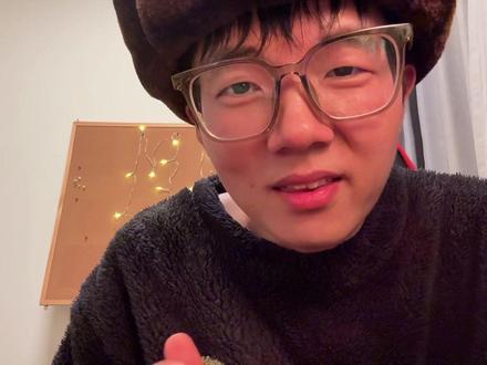 英伟达卖中国H200芯片,特朗普抽成25%,顺手给中国挖坑