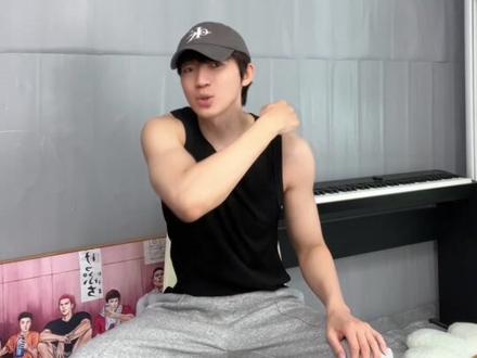 一个动作改善#肩胛骨缝痛