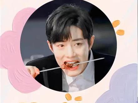 战哥哥吃东西为啥这么香#肖战 #爱豆 #零食 @抖音小助手