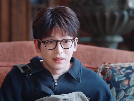 冲进办公室的那一刻 简直帅爆了好吗#电视剧年少有为 #春节最适合看年少有为