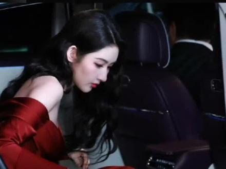 王玉雯下车神图 #王玉雯 #明星#娱乐