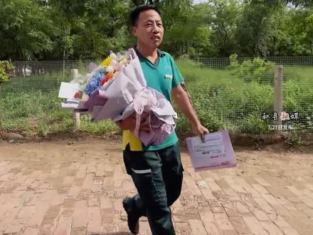 今天,河北献县俩学子同时收到清华大学录取通知书