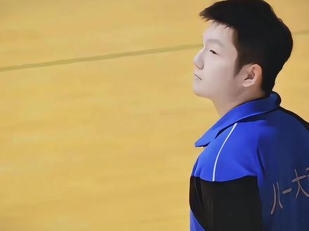 樊振东与蒯曼:临时组成混双搭档,强势横扫卫冕世乒赛冠军,少年相遇,惊艳了一整个青春时光#樊振东 #蒯曼 #东风蒯递 #莎头组合 #乒乓球