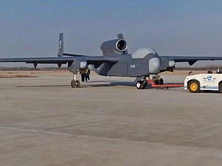 九天无人机首飞,可作为空中无人机母舰
#九天无人机 #无人机 #九天 #全球创作者计划 #零基础看懂全球