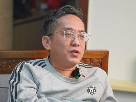 东北人不踩井盖的真相 东北朋友的怪癖:见井盖必绕路,踩了就拍屁股3下 #东北人的专属默契 #东北生活那些事 #踩井盖的小讲究 #东北人统一的小习惯 #刻在东北人DNA里的忌讳