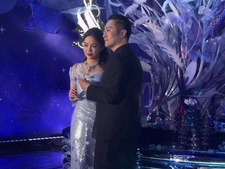 琦儿和四哥的手机婚礼花絮来一波
现场真的太梦幻啦
#琦儿婚礼#琦儿 #琦儿leo
#美记婚礼 #合肥婚礼