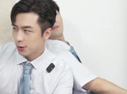 屏幕前的你看出黑魔法的奥秘了吗?#交通银行信用卡 #办公室游戏