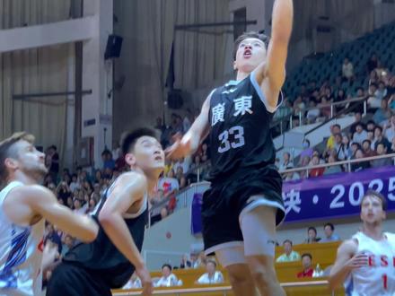 本场拿下14分6助的杨溢#广东宏远#杨溢