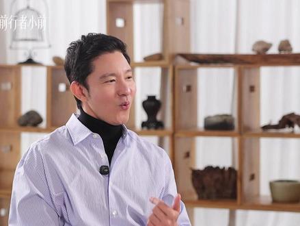 30岁,顶着国民王子的“顶流”光环,立威廉坦然公开恋情,面对经纪公司阻拦,他说我不想隐瞒,我很喜欢这个女生,我是跟她是认真的。他用一封坦诚的长邮件开启了一段爱情,获得完美幸福的家庭。如今,他最珍视的身份是“爸爸”。第一次抱起女儿时,那句20年前剧中的台词——“我永远保护你”脱口而出。誓言从荧幕照进现实,此刻完成了最浪漫的闭环。#官宣恋情 #娱乐圈 #偶像剧回忆杀 #父爱 #偶像剧照进现实