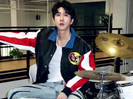 之前可能是年上,但现在得是年下#摇汞青年 #孙天宇蒋易 #孙天宇 #蒋易 #99