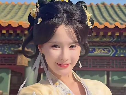 孟娜其实一直很火,只不过不做流量罢了。#孟娜 #绛色栀子