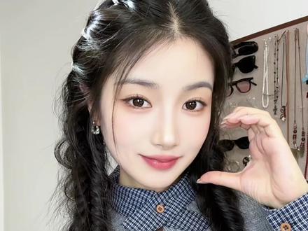 今天是甜酷减龄的鱼骨辫教程💗超好看日常百搭快去学#发型#发型教程 #简单易学 #编发教程 #手残党也能学会的发型