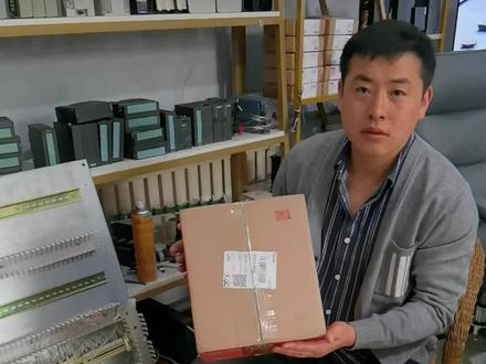 拆机1769-1756AB罗克韦尔PLC工控模块,这是可以二次利用的,随便一组价值几千到上万不等,千万别当废品处理,否则亏大了。#废品拆解价值分享 #互联网废品回收#AB罗克韦尔西门子美国GE发那科PLC工控模块自动化驱动伺服电机 #再生资源