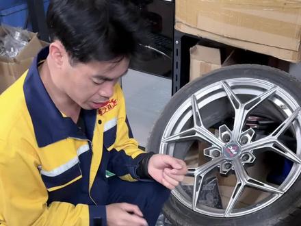 长安univ升级萨瓦尼尼大六刹车 搭配dwd避震 这个效果你们看看喜欢吗#sawanini刹车#长安univ六活塞刹车#车之羽专业轮毂刹车升级