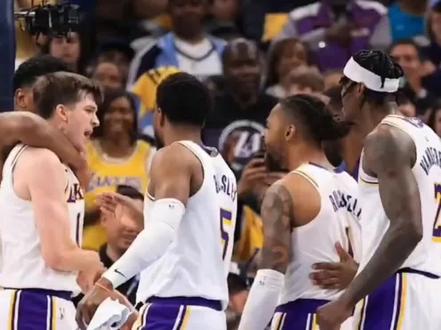 #上热门
#篮球
#湖人总冠军
#八村垒
湖人全民皆兵,八村垒是湖人轮转阵容不可缺少的一员,湖人总冠军