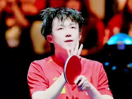 主持人问王楚钦:“你19岁摔拍子被禁赛是不是最后悔的事? #国乒 #王楚钦 #体育#抖音伙伴计划