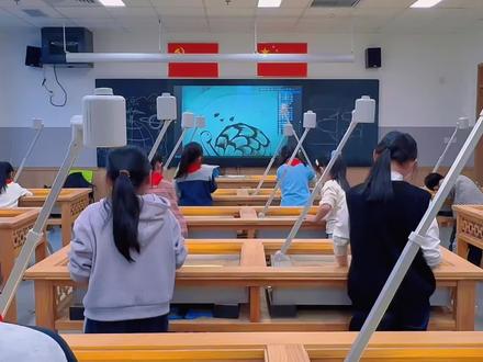 沙画还原国风动画“小蝌蚪找妈妈” 小蝌蚪找妈妈也可以“用沙子画!”#跟着抖音学画画#沙画#艺术在抖音