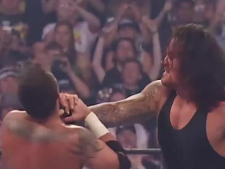WWE摔角手招式解析:想打出兰迪奥顿的RKO一共需要几步? #wwe #兰迪奥顿 #rko