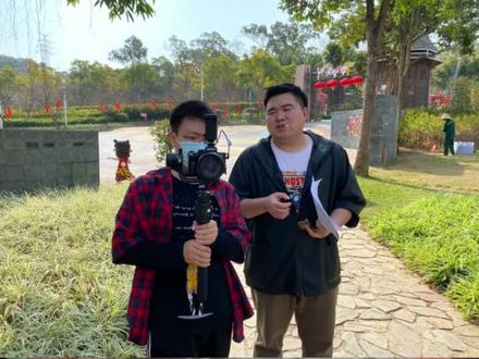 为什么大学情侣有49万存款 这条视频和大家聊聊#阿蔡买车日记
