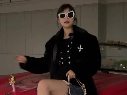 开“非主流”敞篷车去4s店,销售反应很真实。