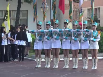 台湾女子高中仪仗队表演,满满的青春气息,声音嗲嗲真好听 #台湾省 #女子高中 #美女 #仪仗队风采