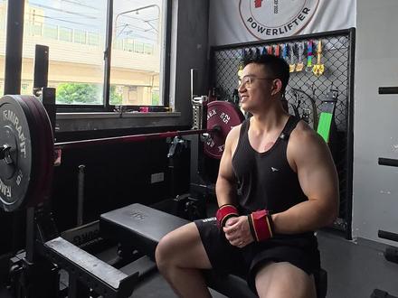 关于卧推的深度分析和交流 #力量举 #卧推