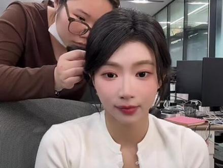 林君怡 2025.12.18直播录屏 妯娌2定妆#直播录屏分享 #林君怡妯娌2#穿书富家妯娌我和闺蜜齐上阵@向帅 @甜橙 @妍. @贺灵榣 @野原心之猪🐷 @-何雨洋 @顾若曦♡ @三小只123 @婷.💒 @安静高 @奇迹剧场