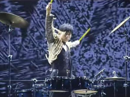 张杰2026 未·你好吗 跨年演唱会 《逆战》神级开场#张杰 #张杰澳门跨年演唱会 #张杰跨年演唱会 @Jason张杰