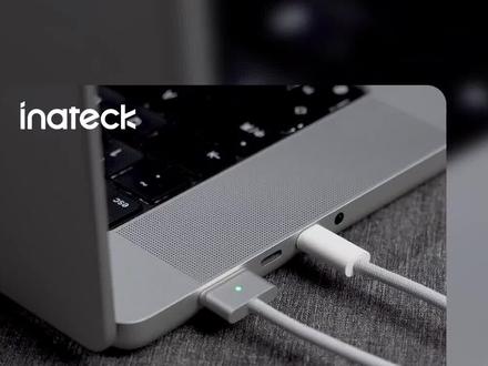 这新款#MacBookpro 真“环保”,充电头都不要了吗?#magsafe充电 #苹果电脑