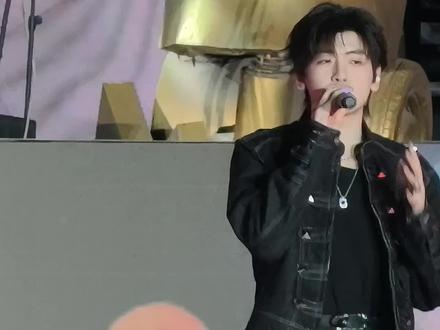 翟潇闻来万岁山了 #翟潇闻 #万岁山武侠城