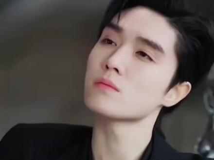 梁思伟又杀出一部吻戏爆表的剧#梁思伟 #上头短剧 #好剧推荐 #一个片段看完一整部剧