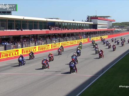 张雪机车53号车手德比斯WSBK葡萄牙站Race1首冠集锦 恭喜德比斯拿下第五冠了。大家还记得张雪机车53车手德比斯,在WSBK葡萄牙站第一回合的首次夺冠吗?#张雪 #张雪机车 #WSBK #德比斯 #摩托车比赛