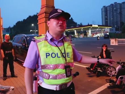 #交警 #暖心 #停车位听话,交警蜀黍给你讲道理。