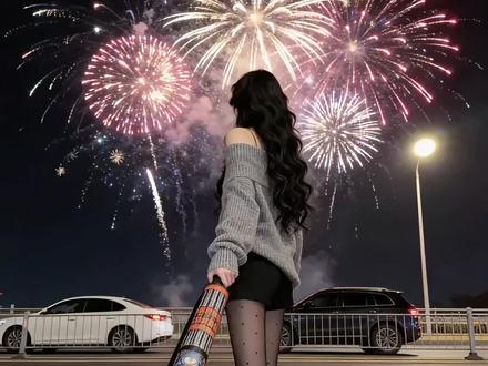 加特林拍照ai指令 加特林烟花拍照 ai口令 豆包p图加特林指令 烟花ai照片一键生成 加特林特效拍同款 手拿加特林拍照指令教程来了#今年过年这样拍 #手拿加特林拍照#加特林烟花拍照姿勢 加特林烟花拍出高級感豆包加特
林烟花拍出高级感照片 手持加特林所愿皆成真 手持加特林所
念皆星辰 辻年氛国感写真 加特林烟花拍出高級感 加特林烟
花 加特林烟花怎么拍视频 加特林烟花拍照 加特林烟花拍出高级感男生 加特林彩烟拍出高级感 手持加特林拍照姿势 手持加特林拍照 手持加特林怎么拍视频 手持加特林拍照怎么开
广角 手持加特林拍照视频 手持加特林 手持加特林烟花 手持加特林动态图 手持加特林图片 #豆包ai #豆包P图已经nextlevel了