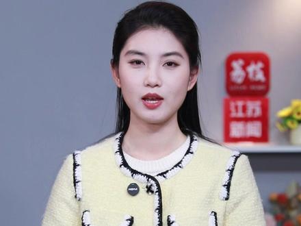 #中国足球报春花已绽放 U23亚洲杯半决赛,中国队3比0越南队,首次进入赛事决赛。安东尼奥自2019年接手国字号梯队以来,一步一个脚印,扎扎实实走到今天,给我们的启示足够鲜明:一个是因地制宜、因材施教。另一个是青训人才。 昨天国家体育总局表示要持续推动社会足球普及发展,支持各地持续办好“苏超”“浙超”“赣超”“川超”等城市足球联赛。中国足协主席宋凯说:“以‘苏超’为代表的社会足球城市联赛,成为中国足球振兴发展的‘报春花’。”专业大赛有希望、城市联赛有快乐。2025,“苏超”的“报春花”已经绽放,2026,U23国足的成果肉眼可见,未来,我们仍然有理由期待,中国足球一路繁花!#媒体精选计划 #媒体评U23男足亚洲杯表现