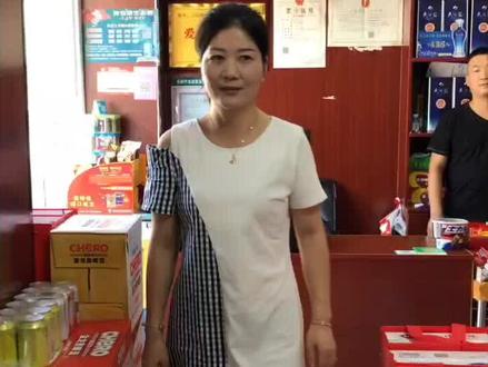 免费品鉴中国第一红酒:张裕第九代解百纳,欢迎红酒爱好者报名参加品鉴,专业讲师团队讲解。同时欢迎竹溪各位抖音大咖