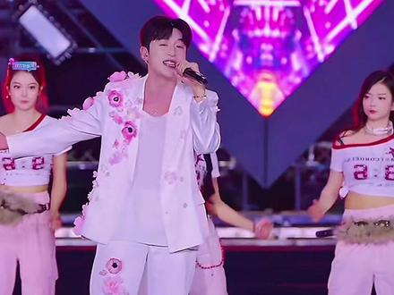 #音乐现场 #伤心1999 @王图图🌟(9677)