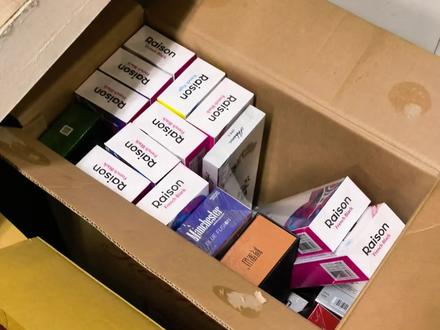 这次又在韩国供应商买免税烟酒了,船上买的免税烟酒比国内便宜一些,口粮上船后要封到关库里,等船开出来再发给个人#船员 #海员生活 #免税 #烟 #酒 @DOU+小助手