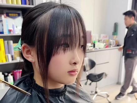 在家就能剪的修颜法式刘海 按这方法修剪! #有滋有味过大年 #美发教程 #美美过大年