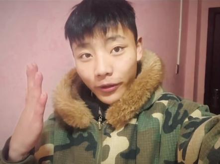 今天太忙才反应过来是情人节
祝有情人幸福久久
没对象的
早日遇到你的crush
情人节快乐~#情人节快乐 #情人节祝福 #幸福久久 #早日脱单 #情人节文案